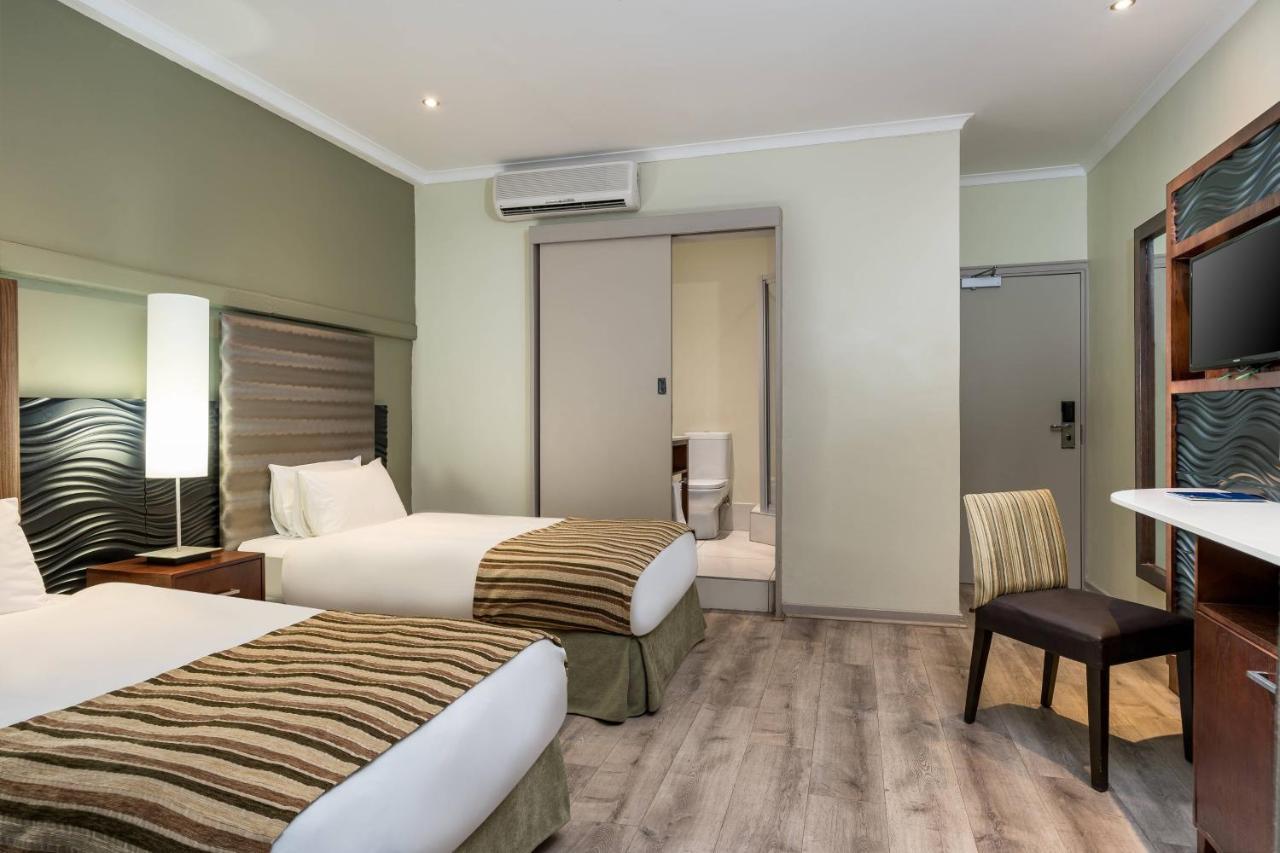 Protea Hotel by Marriott Upington Exteriör bild