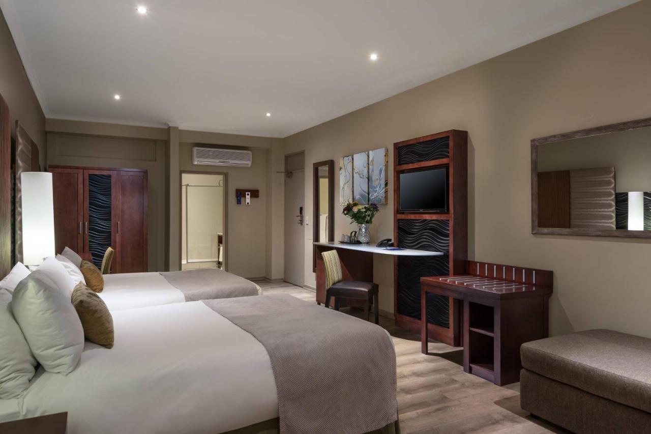 Protea Hotel by Marriott Upington Exteriör bild