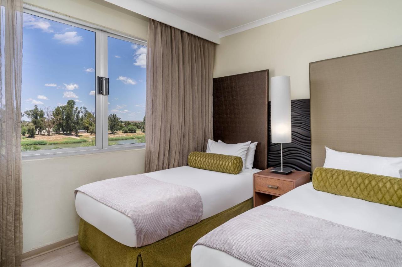Protea Hotel by Marriott Upington Exteriör bild
