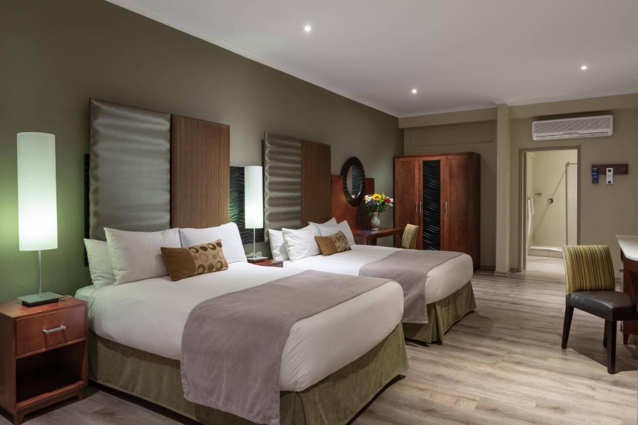 Protea Hotel by Marriott Upington Exteriör bild