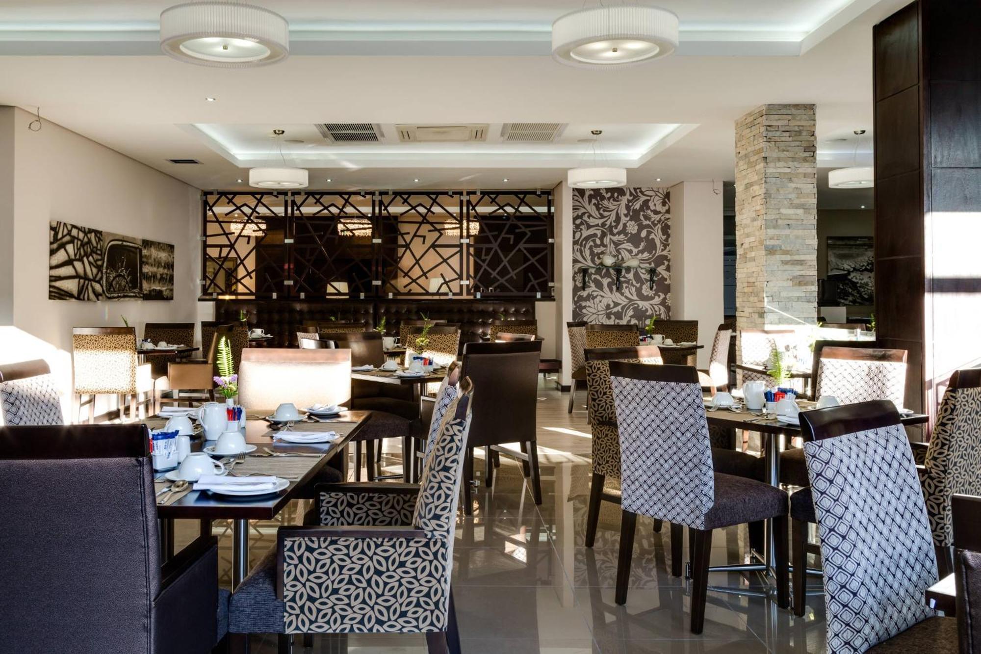 Protea Hotel by Marriott Upington Exteriör bild